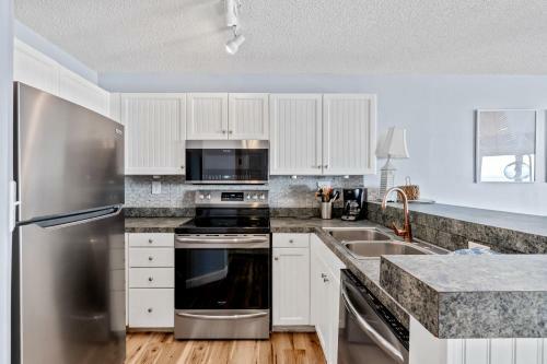 3br 3ba Sleeps 10 Oceanfront Villa With Waterfall Pool And Hottub