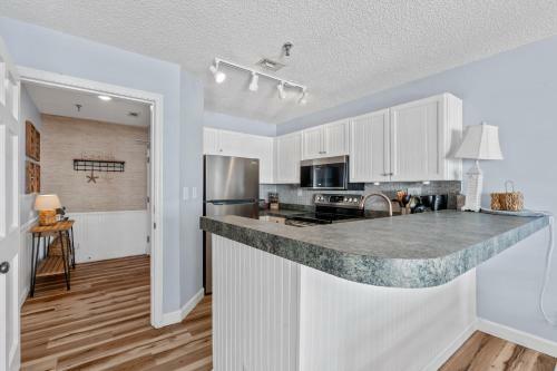 3br 3ba Sleeps 10 Oceanfront Villa With Waterfall Pool And Hottub