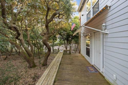 Dogwood Treehouse