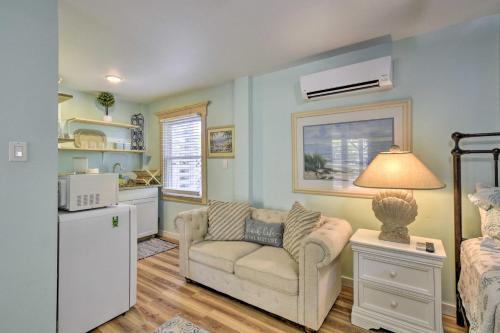 Apartamento Dreamy, Coastal Studio Paradise With Hot Tub!