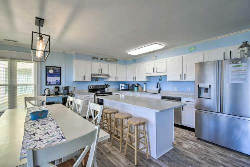 Oceanfront Retreat With Holden Beach Access!