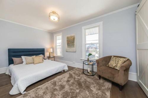 Modern, Gorgeous And Spacious Condo Living
