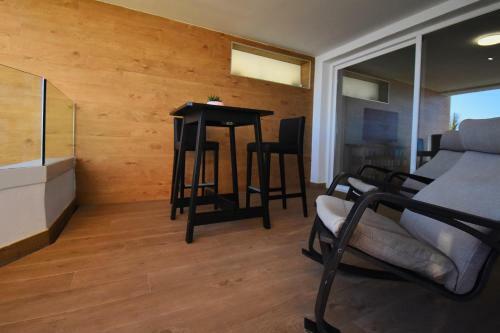 Pool Sea View Apartment Calaceite