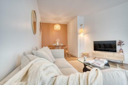 Apartamento Superbe Appartement En Rdc Proche Marche Central Avec Parking