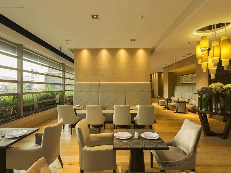 Ek Hotel