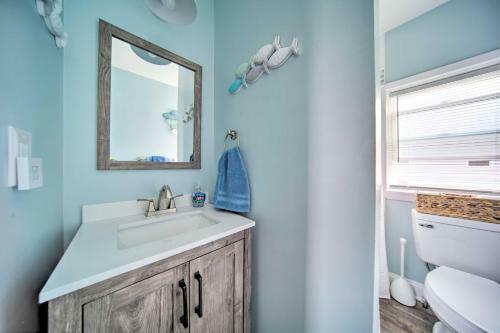 Charming Geneva Getaway With Easy Strip Access!