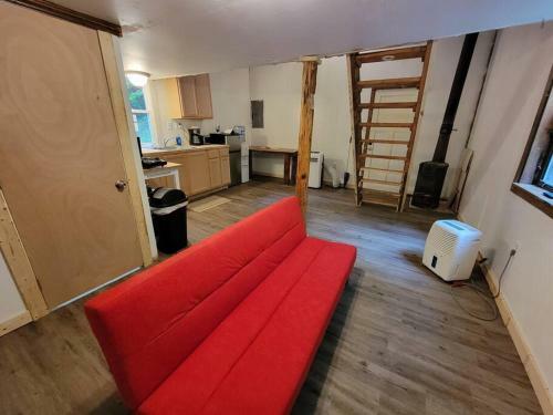 Hocking Rustic Retreat