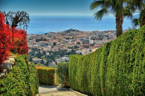 Cannes Luxury Rental - Stunning Villa With Sea View