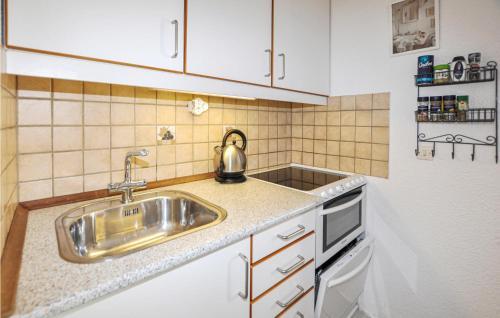 Nice Apartment In Le Barceres With 2 Bedrooms