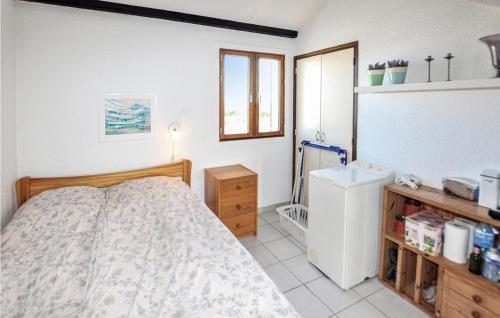Nice Apartment In Le Barceres With 2 Bedrooms