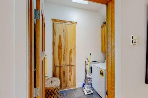 The Coquille River Retreat