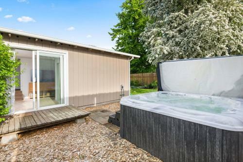 Central Beaverton Bungalow