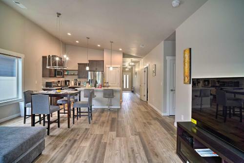 Modern Medford Escape About 3 Mi To Downtown!