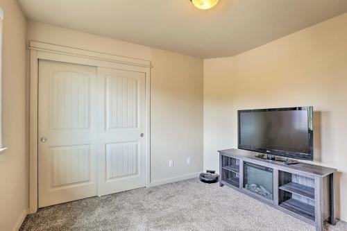 Welcoming Bend Home Less Than 4 Mi To Pilot Butte!