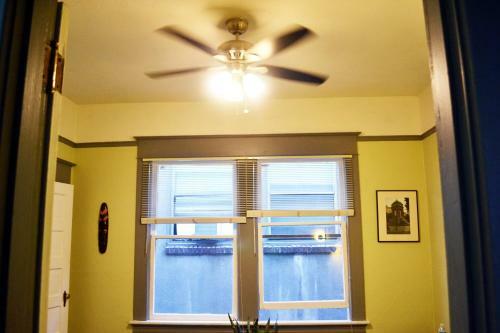 Hostal 624 Jackson Guest House