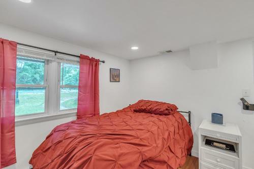 Exceptional One Bedroom Apartment - Fireplace - Full Size Withd - Walk-in Waterfall Shower Apts