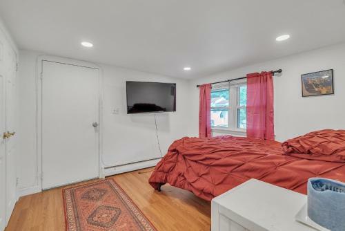 Exceptional One Bedroom Apartment - Fireplace - Full Size Withd - Walk-in Waterfall Shower Apts