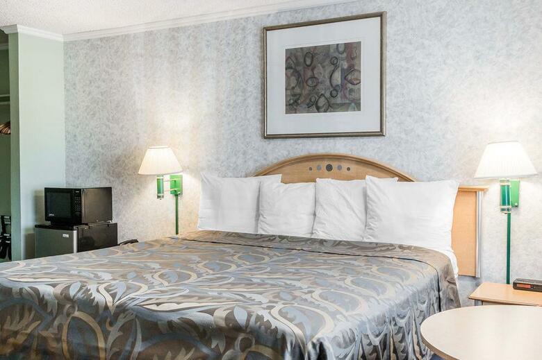 Hotel Rodeway Inn Escondido