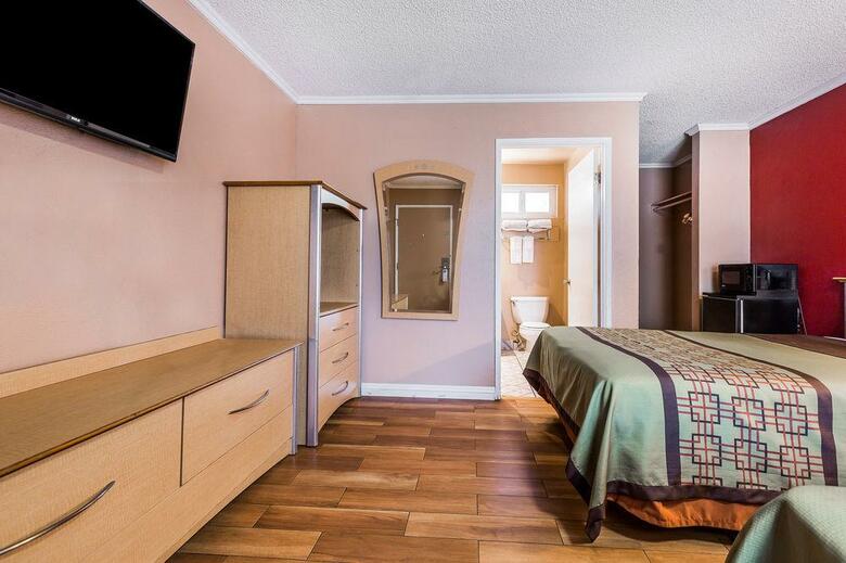 Hotel Rodeway Inn Escondido