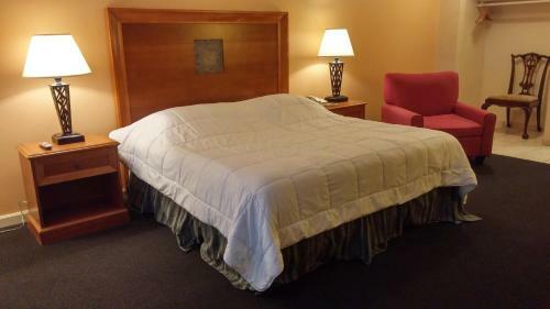 Motel Grays Harbor Inn & Suites