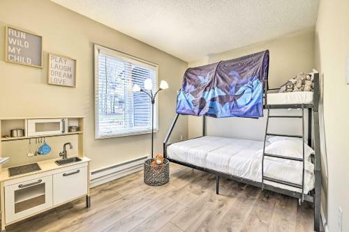 Spacious East Stroudsburg Home With Fire Pit!