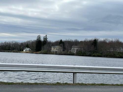 The Gap View Poconos Family Getaway With Game Room