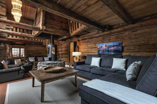 4br Traditional Chalet Bbq + Fireplace + View