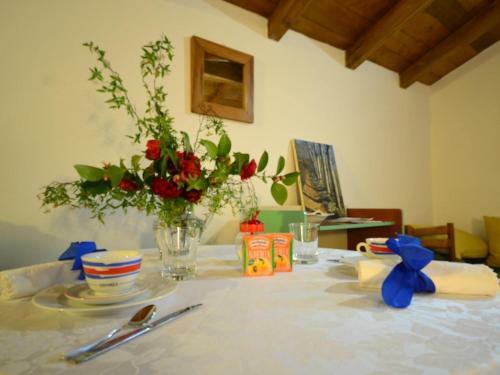 Scenic Apartment In Vezzi Portio With Private Garden