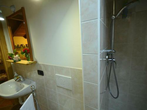 Scenic Apartment In Vezzi Portio With Private Garden