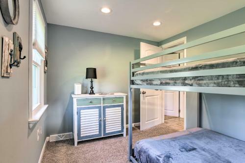 Idyllic Retreat With Lake Views - Near Marina!