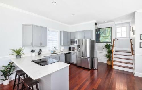 Rooftop Deck With Parking - 3 Blocks To King