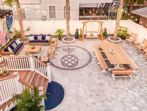Stunning Secret Courtyard - 1 Block To King