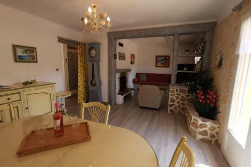 Villa Proven�ale For 6 With Swimming Pool And Parking In Thoronet