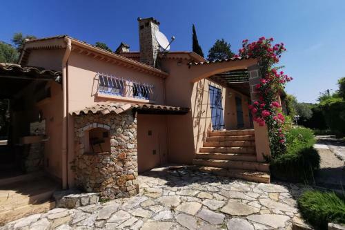Villa Proven�ale For 6 With Swimming Pool And Parking In Thoronet