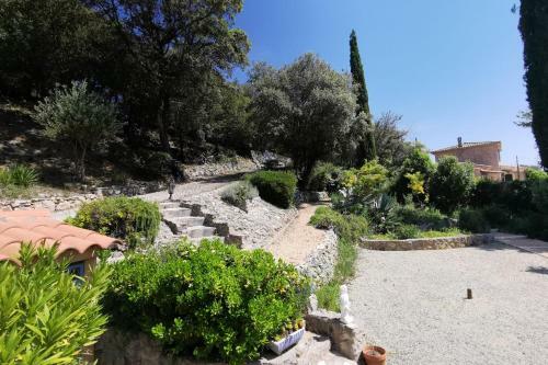 Villa Proven�ale For 6 With Swimming Pool And Parking In Thoronet