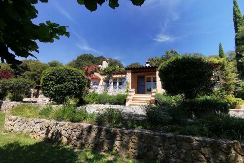 Villa Proven�ale For 6 With Swimming Pool And Parking In Thoronet