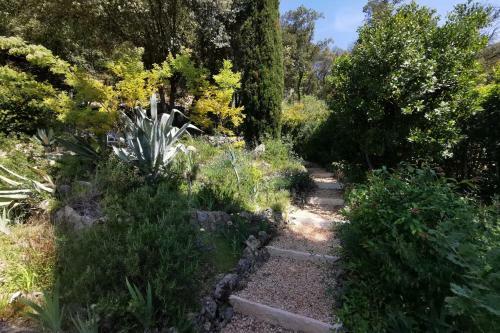 Villa Proven�ale For 6 With Swimming Pool And Parking In Thoronet