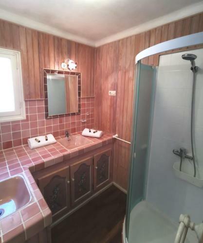 Villa Proven�ale For 6 With Swimming Pool And Parking In Thoronet