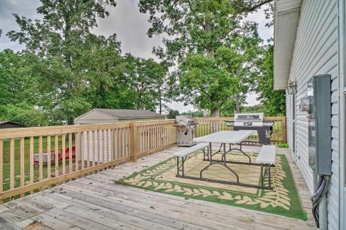 Lakeside Dandridge Gem Yard, Deck And 2 Grills