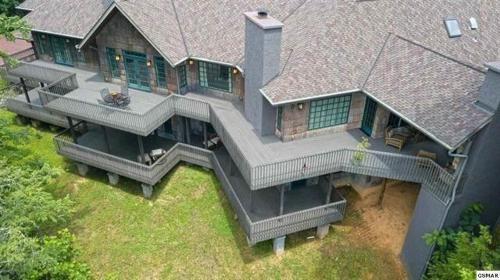 Misty Mountain Manor Home