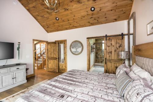 Smoky Mountain High Home