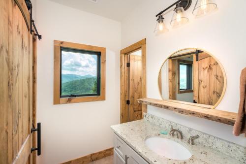 Smoky Mountain High Home