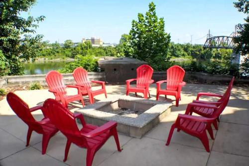 The Cumberland Condo