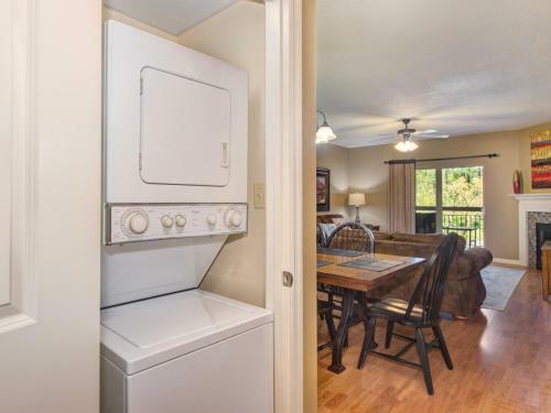 Apartamento Whispering Waters Cedar Lodge 302