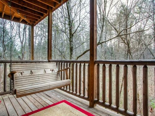 Cedar Forest-theater, Game Room, Hottub