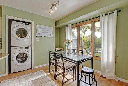 Three Bedroom House With Two Bedroom Suite