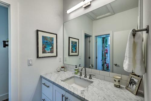 Sunny Austin Abode Proximity To Parks And Dtwn