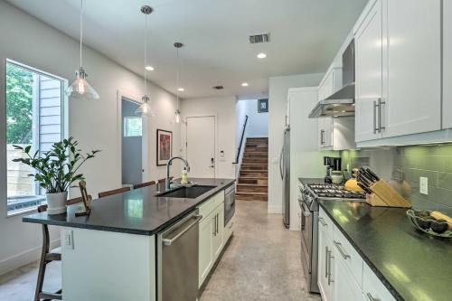 Sunny Austin Abode Proximity To Parks And Dtwn