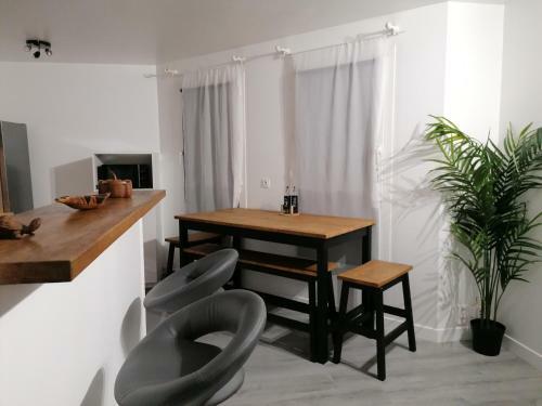 Great Bright And Spacious Apart + Private Parking