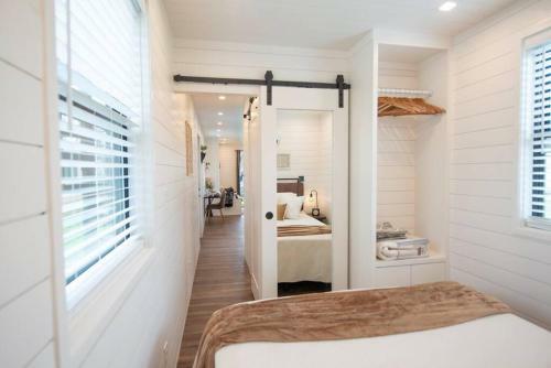 The Newtonian Tiny Container Home Near Magnolia